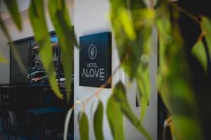 Сертификат, награда, вывеска или другой документ, выставленный в HOTEL ALOVE