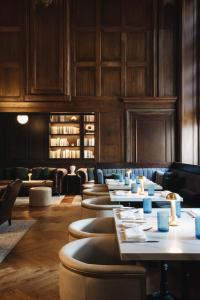 Beacon Grand, A Union Square Hotel的休息区
