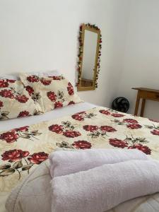 Postel nebo postele na pokoji v ubytování Apartamento Completo 2km do centro 301