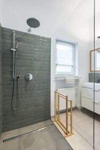 Et badeværelse på Marvelous Park View - Big Terrace - 2BDR