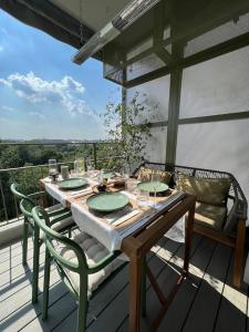 En balkon eller terrasse på Marvelous Park View - Big Terrace - 2BDR