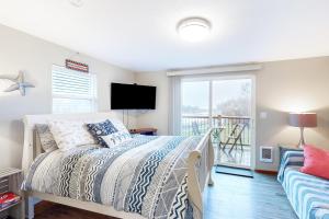 Gallery image of Breakwater Inn - Mastodon Cottage #G in Grayland