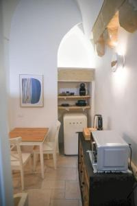 A kitchen or kitchenette at San Biagio di sotto