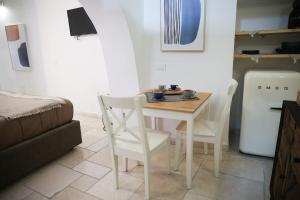 A kitchen or kitchenette at San Biagio di sotto