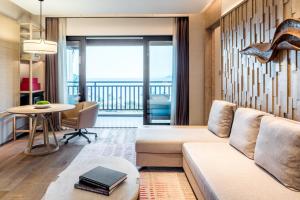 Posezení v ubytování Shenzhen Marriott Hotel Golden Bay