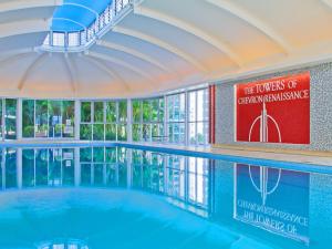 Foto dalla galleria di Beachside 2-Bed with Parking, Pools, Spa, Gym, BBQ a Gold Coast