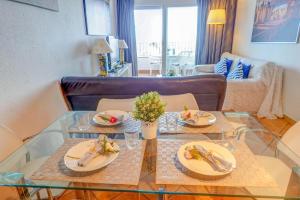 Posezení v ubytování Linda Vista Oasis Penthouse by Hello Homes Sitges