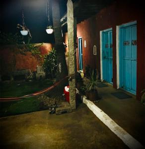 ハンピにあるPeshagar Guest Houseの消火器付き部屋