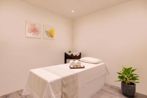 Keys Select by Lemon Tree Hotels, Udaipur客房内的一张或多张床位
