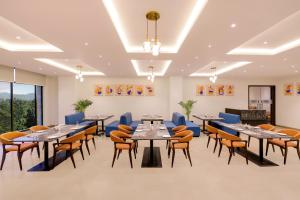 Keys Select by Lemon Tree Hotels, Udaipur的休息区