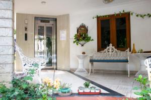 Girisadan Boutique Stay外面的花园