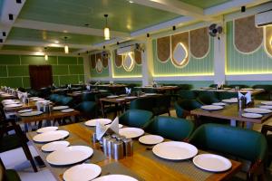 Restoran ili drugo mesto za obedovanje u objektu Hotel Sai Inn
