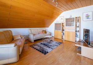 Gallery image of Haus Elfriede in Niedermennig +17 photos