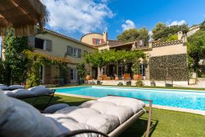 Πισίνα στο ή κοντά στο Provencal bastide with heated pool near Alpilles and Luberon