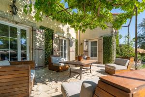 Το κτήριο όπου στεγάζεται  η παραθεριστική κατοικία +34 φωτογραφίες