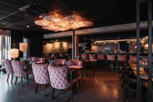 Veitingastaður eða matsölustaður á Ocean Hotel