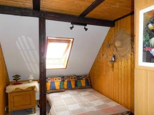 Bungalow und Ferienwohnung auf Rügen客房内的一张或多张床位