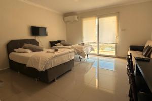 Bild i bildgalleri på Spacious Studio in a Complex with a Swimming Pool Royal Sun 40 by MyGuest Cyprus i Iskele