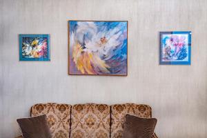 Posezení v ubytování Old City Center- Adventurous Apt hosted by Giorgio