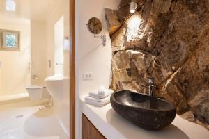 A bathroom at Ker Estate by Ethos Hospitality
