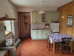 A kitchen or kitchenette at Agriturismo Podere Fiume