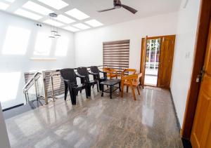 Posezení v ubytování Cool Nest 5 BR Pool Villa Munnar by VOYE HOMES