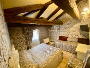 Postel nebo postele na pokoji v ubytování Hotel Bridge + 37 fotografií