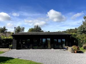 Hoone, kus Palkmajake asub