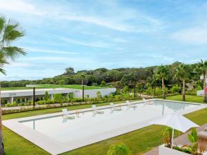 Bazén v ubytování SO/ Sotogrande Spa & Golf Resort Hotel nebo v jeho okolí