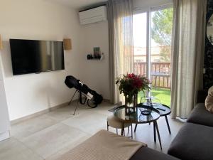 Μια τηλεόραση ή/και κέντρο ψυχαγωγίας στο La petite bastide de Provence