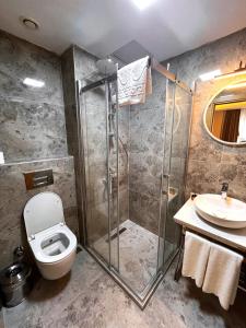 Koupelna v ubytování Downtown Sirkeci Hotel