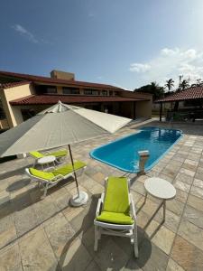 Swimmingpoolen hos eller tæt på Casa aconchegante em Guadalupe/PE