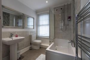 Vannituba majutusasutuses Sea View Cottage, Sandgate +20 fotot