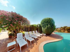 The swimming pool at or close to Maison Menton, 5 pièces, 8 personnes - FR-1-196-339