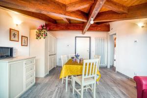 Μια τηλεόραση ή/και κέντρο ψυχαγωγίας στο Casavacanzelemore - Casa Zoe