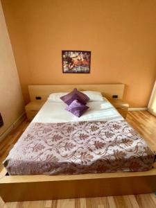 Una cama o camas en una habitación de Hotel Algo