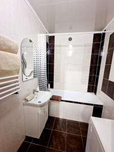 Ένα μπάνιο στο Apartment on Chornovola, 44