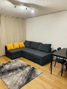Well-preserved cozy1BR flat in LCY with free parking