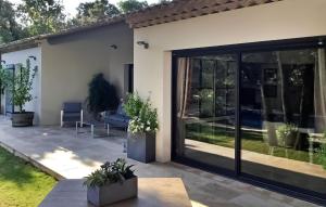 Κήπος έξω από το Villa Des Vincenty