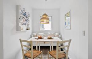 Φωτογραφία από το άλμπουμ του Stunning Home In Hornbæk With Kitchen σε Hornbæk