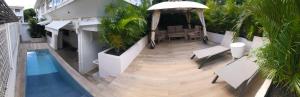 Bazen u objektu Joli studio le Caribbean Tropical ili u blizini