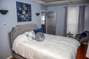 Gallery image of Cozy 2BR Apartment with City Skyline View, Mardi Gras Park, Free Parking, Wi-Fi in Mobile