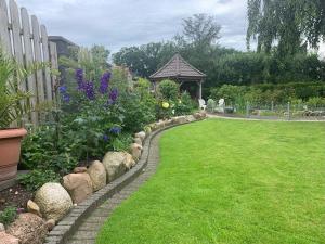 Zahrada ubytování Großes Haus mit Top-Garten mitten in Haselünne