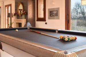 Biliár nebo kulečník v ubytování Welc-oM Villa Noventa Padovana + 28 fotografií