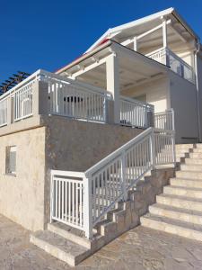 Balkón nebo terasa v ubytování Apartmani Pavic