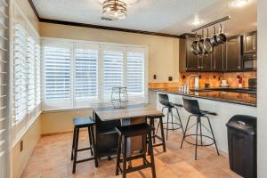 Φωτογραφία από το άλμπουμ του Modesto Vacation Home 6 Mi to Downtown! σε Modesto +17 φωτογραφίες