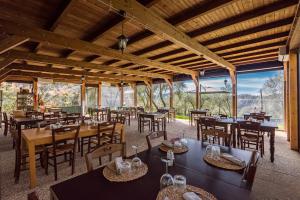 Reštaurácia alebo iné gastronomické zariadenie v ubytovaní Un'Ottima Annata B&B