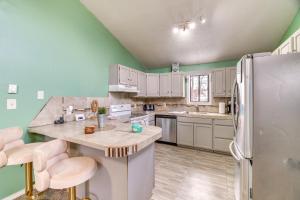 Φωτογραφία από το άλμπουμ του Game Room and Pool Access Pocono Paradise Haven σε Tobyhanna