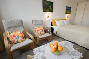 Χώρος καθιστικού στο Spacious Seaside apartment A - Faraway