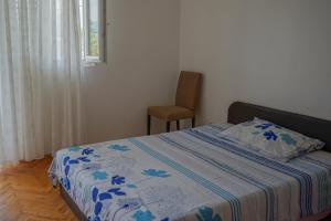 Posteľ alebo postele v izbe v ubytovaní Apartments with a parking space Slatine, Ciovo - 973